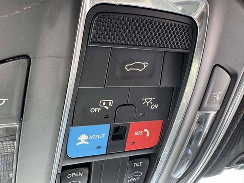 Used 2023 Jeep Grand Cherokee Altitude AWD/4WD image 25