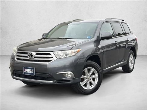 Used 2011 Toyota Highlander SE image 1