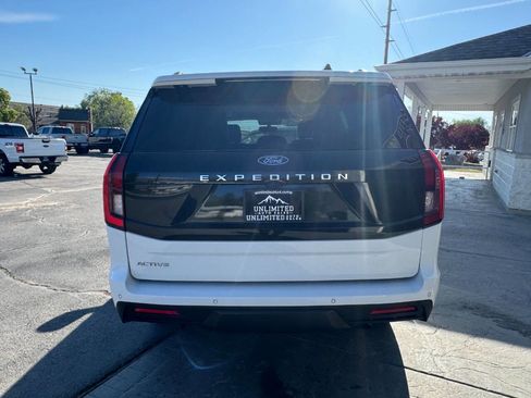 Used 2025 Ford Expedition Active AWD/4WD image 16