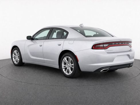 Used 2023 Dodge Charger SXT RWD image 3