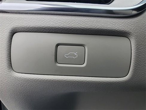 New 2026 Volvo XC60 B5 Ultra w/ Protection Package Premier image 16