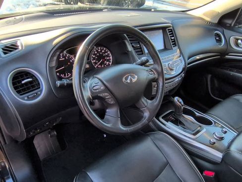Used 2019 INFINITI QX60 Luxe w/ Essential Package image 2