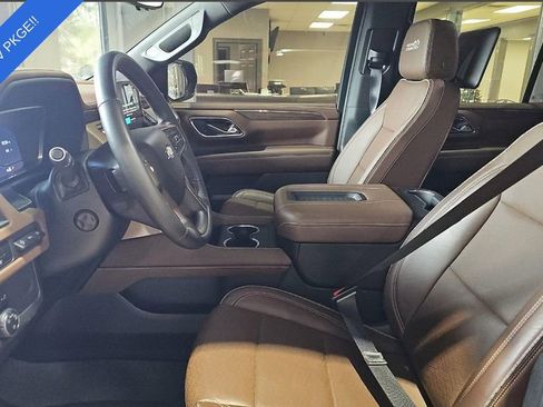 Used 2023 Chevrolet Tahoe High Country image 3
