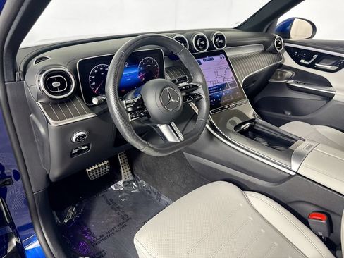 Used 2023 Mercedes-Benz GLC 300 w/ AMG Line image 9