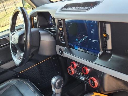 Used 2021 Ford Bronco Badlands image 11