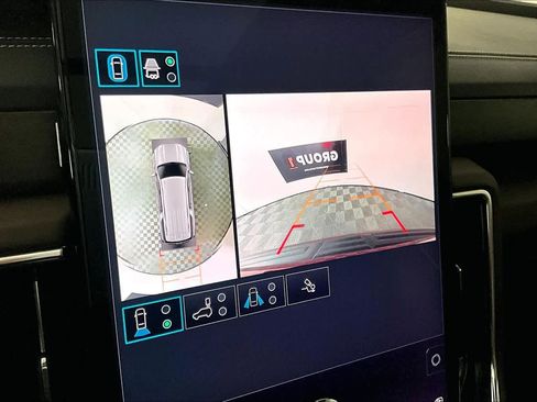 Certified 2025 GMC Yukon XL Denali Ultimate w/ LPO, Floor Liner Package AWD/4WD image 26