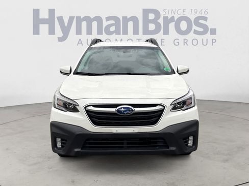 Used 2022 Subaru Outback Premium image 9
