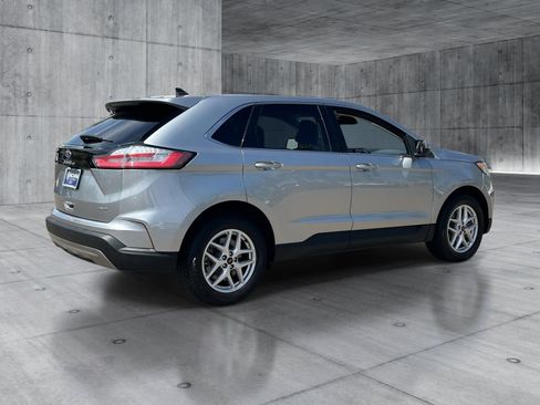 Used 2024 Ford Edge SEL AWD/4WD image 5