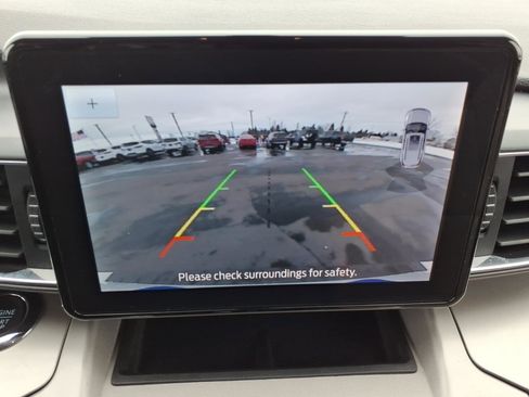 Used 2023 Ford Explorer XLT w/ Equipment Group 202A image 20