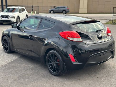 Used 2014 Hyundai Veloster image 5