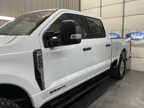 Used 2024 Ford F250 XLT w/ FX4 Off-Road Package image 5