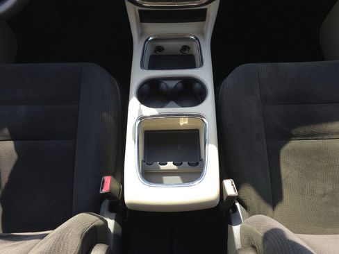 Used 2015 Dodge Grand Caravan SXT FWD image 15