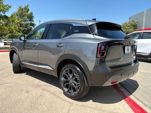 Used 2026 Nissan Kicks SR FWD image 8