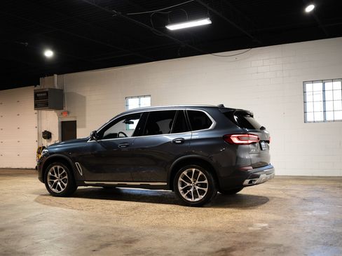 Used 2022 BMW X5 xDrive40i w/ Premium Package image 5