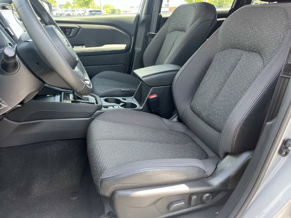 Used 2025 Subaru Forester Premium AWD/4WD image 21