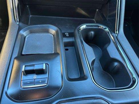 Used 2024 GMC Sierra 2500 AT4 w/ AT4 Premium Plus Package image 31