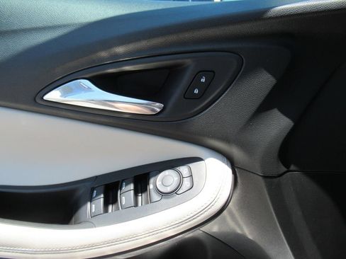 Used 2023 Buick Encore GX Select FWD image 18