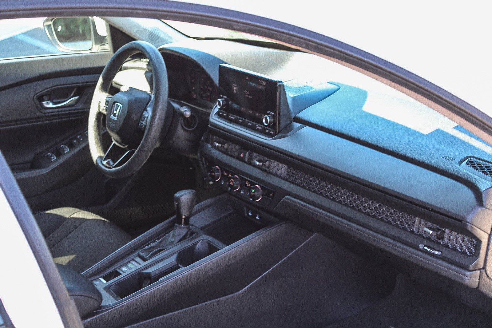 Used 2024 Honda Accord EX image 18