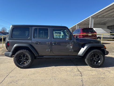 Used 2020 Jeep Wrangler Unlimited Sport image 4