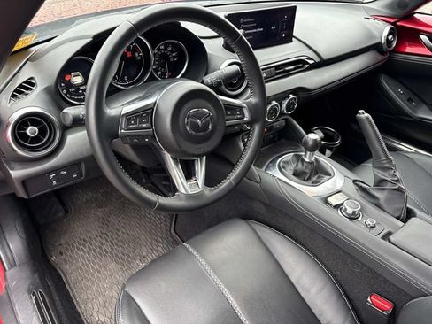 Used 2025 MAZDA MX-5 Miata RF Grand Touring w/ Weather Package RWD image 11