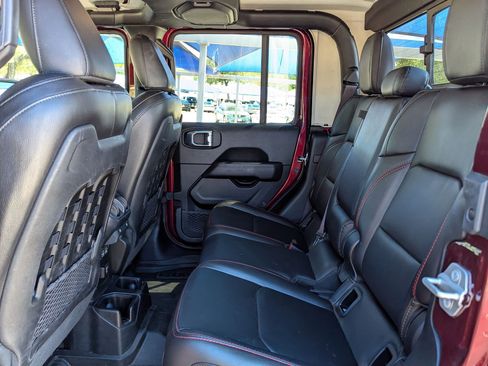 Used 2021 Jeep Gladiator Rubicon image 15