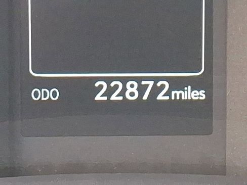 Used 2022 Lexus GX 460 Premium image 23