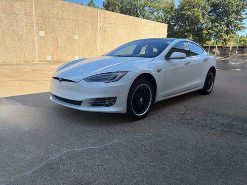 Used 2019 Tesla Model S Performance AWD/4WD image 1