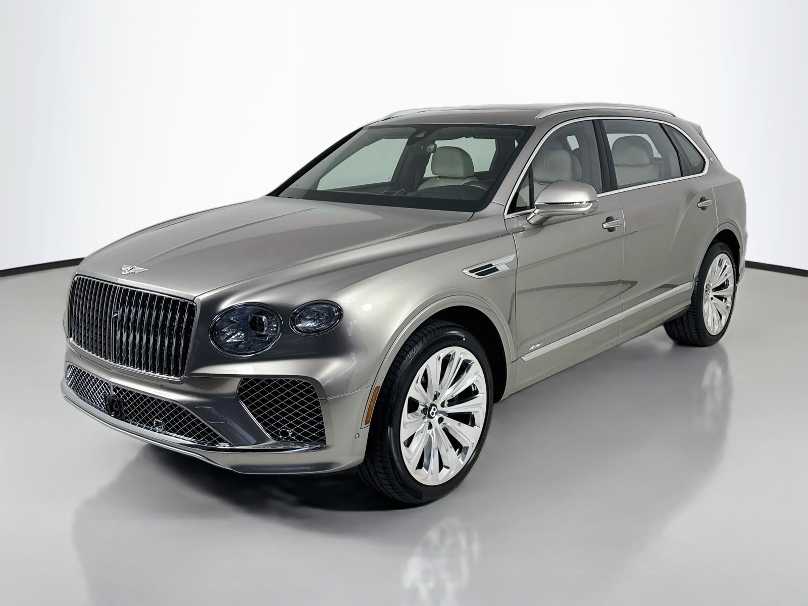 Used 2026 Bentley Bentayga Extended Wheelbase AWD/4WD image 3