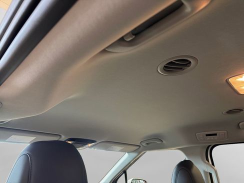 Certified 2026 Kia Carnival FWD image 23