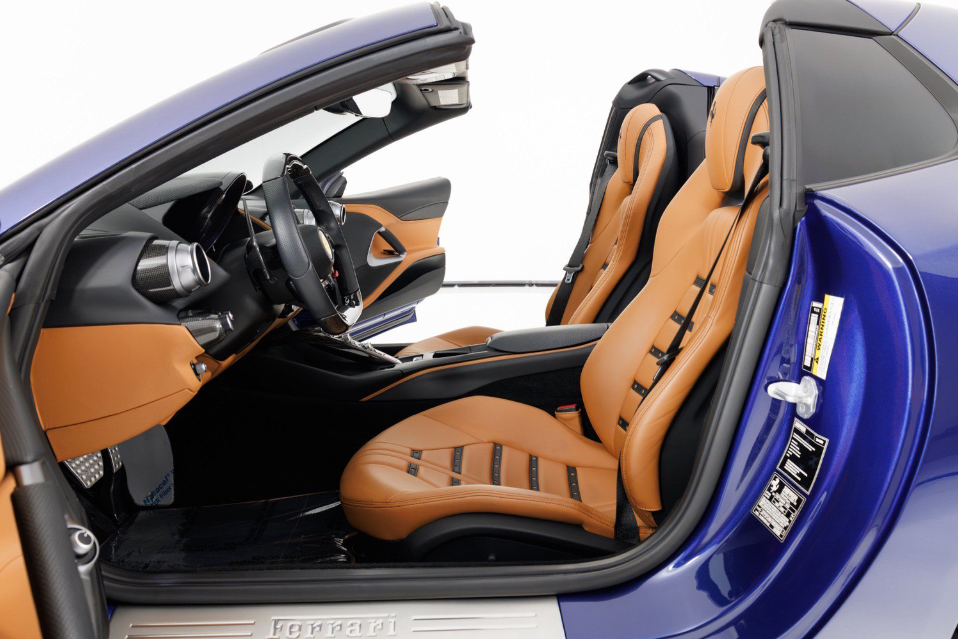 Used 2021 Ferrari 812 GTS RWD image 17