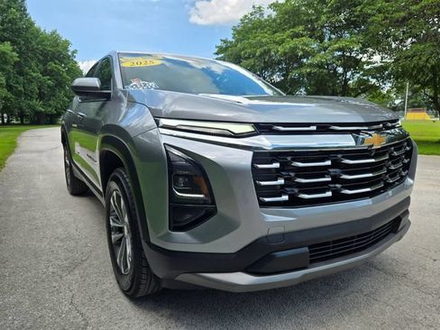 Used 2025 Chevrolet Equinox LT AWD/4WD image 8