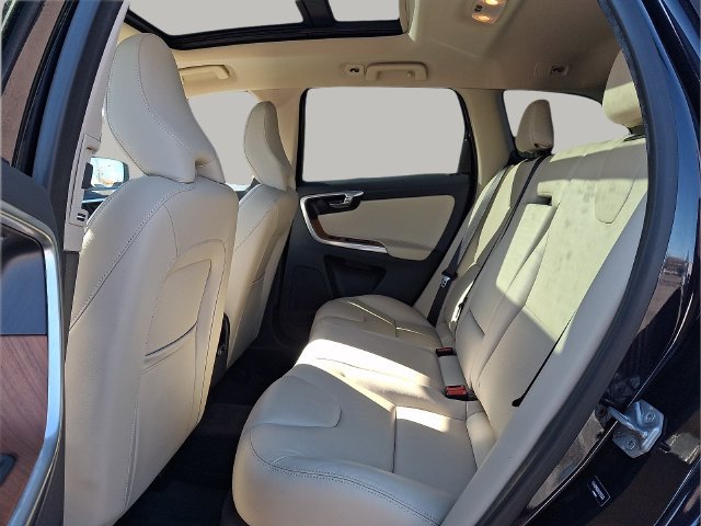 Used 2017 Volvo XC60 T5 Inscription w/ Preferred Option Package AWD/4WD image 8