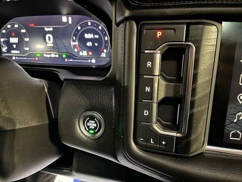 Used 2022 GMC Yukon Denali w/ Denali Premium Package image 37