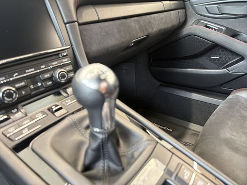 Used 2016 Porsche Boxster Spyder RWD image 17