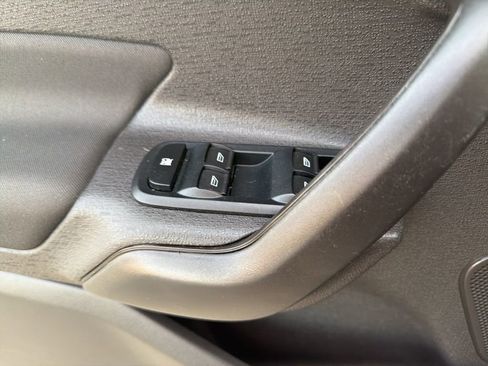 Used 2018 Ford Fiesta SE image 16