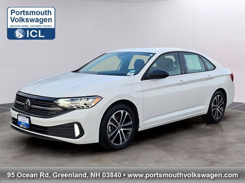 Certified 2024 Volkswagen Jetta Sport image 1