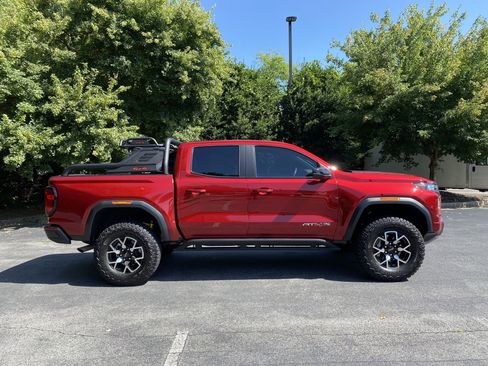 Used 2025 GMC Canyon AT4 w/ AT4X Package AWD/4WD image 10