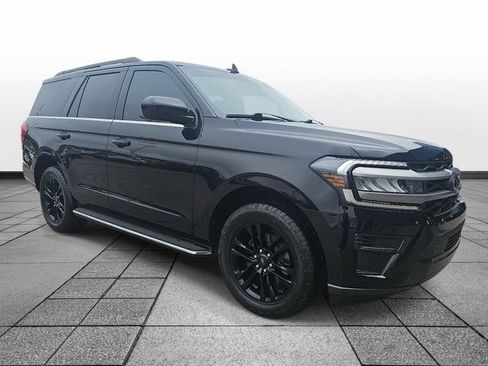 Used 2022 Ford Expedition XLT RWD image 3