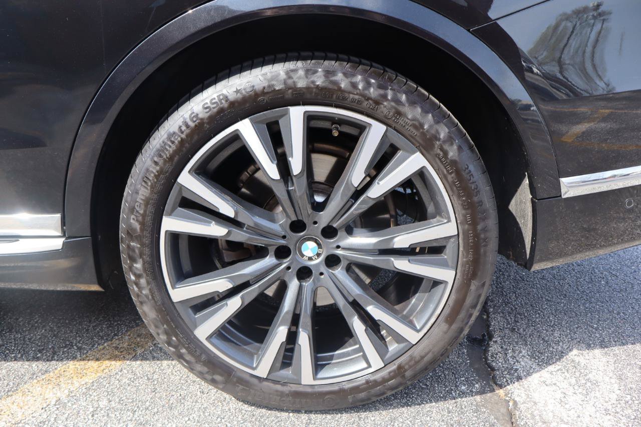 Used 2023 BMW X7 xDrive40i w/ Premium Package AWD/4WD image 34