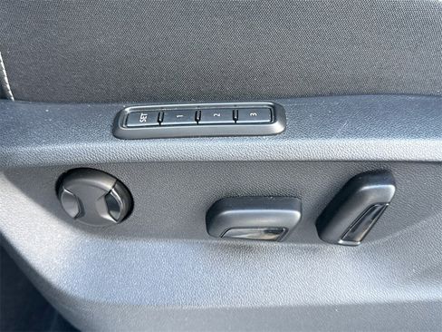 Used 2024 Volkswagen Atlas Cross Sport SEL R-Line image 22