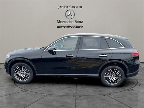 New 2025 Mercedes-Benz GLC 300 4MATIC image 2