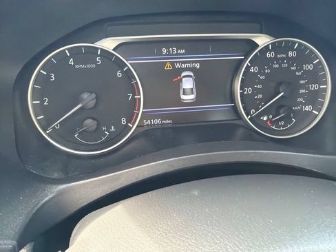 Used 2024 Nissan Altima 2.5 SR FWD image 12
