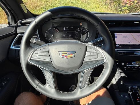 Used 2025 Cadillac XT5 Premium Luxury image 22