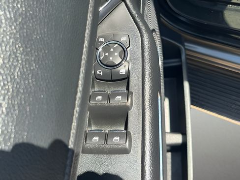 Used 2020 Ford Expedition XLT w/ Equipment Group 202A RWD image 16