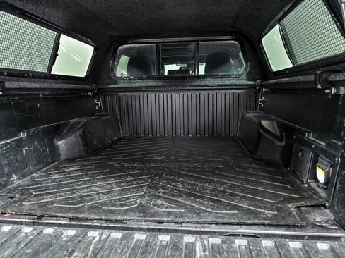 Used 2023 Toyota Tacoma TRD Off-Road w/ TRD Premium Off Road Package AWD/4WD image 9