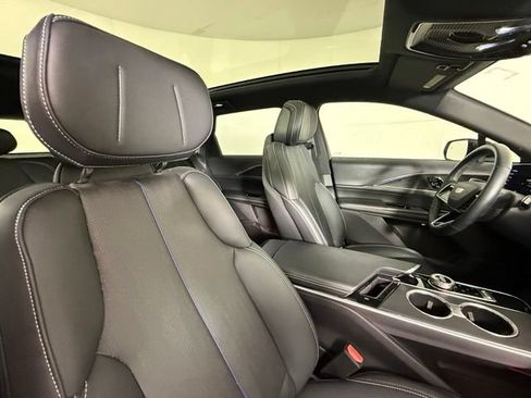 Used 2024 Cadillac Lyriq Luxury AWD/4WD image 27