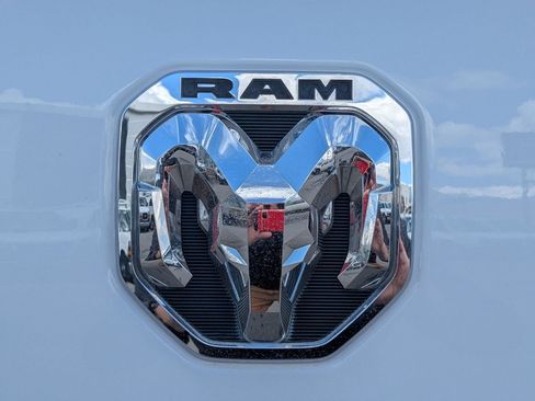Used 2022 RAM 3500 Limited AWD/4WD image 13