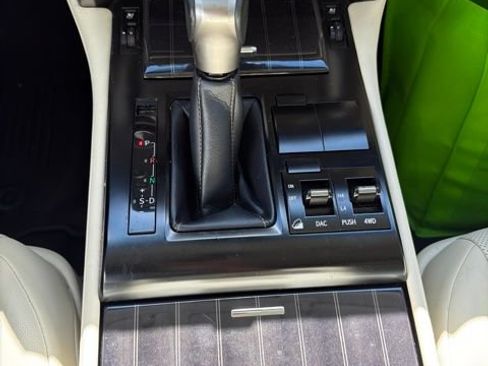 Used 2021 Lexus GX 460 Premium w/ Premium Package AWD/4WD image 12