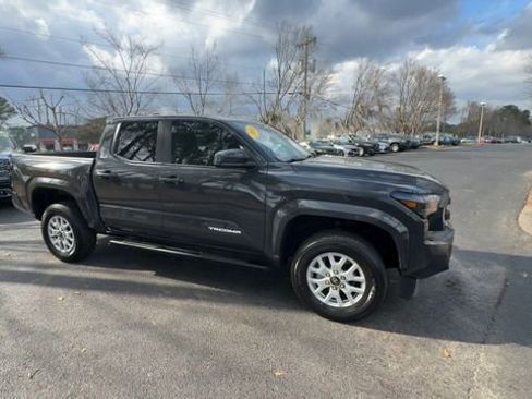 Used 2024 Toyota Tacoma SR5 image 18