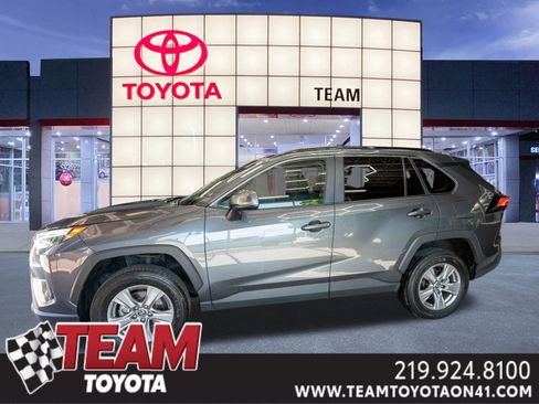Used 2025 Toyota RAV4 XLE AWD/4WD image 1